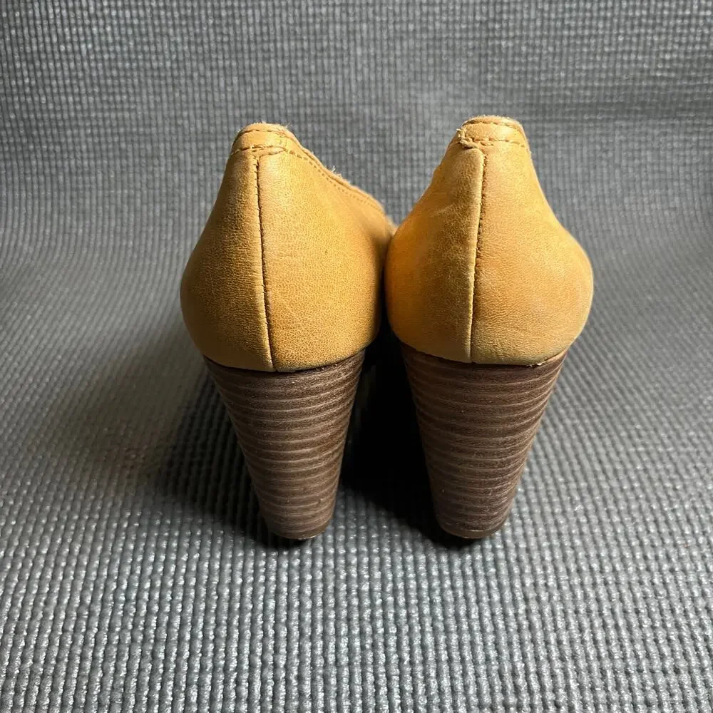 Lucky Brand Issy 2 Wedge Heels Womens 8.5M Yellow Leather Slip On Peep Toe‎